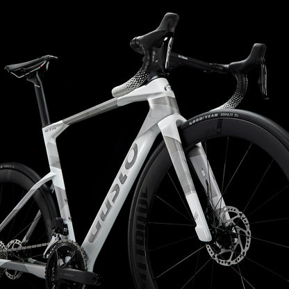 Gusto GTR Pro Legend Ultegra Di2