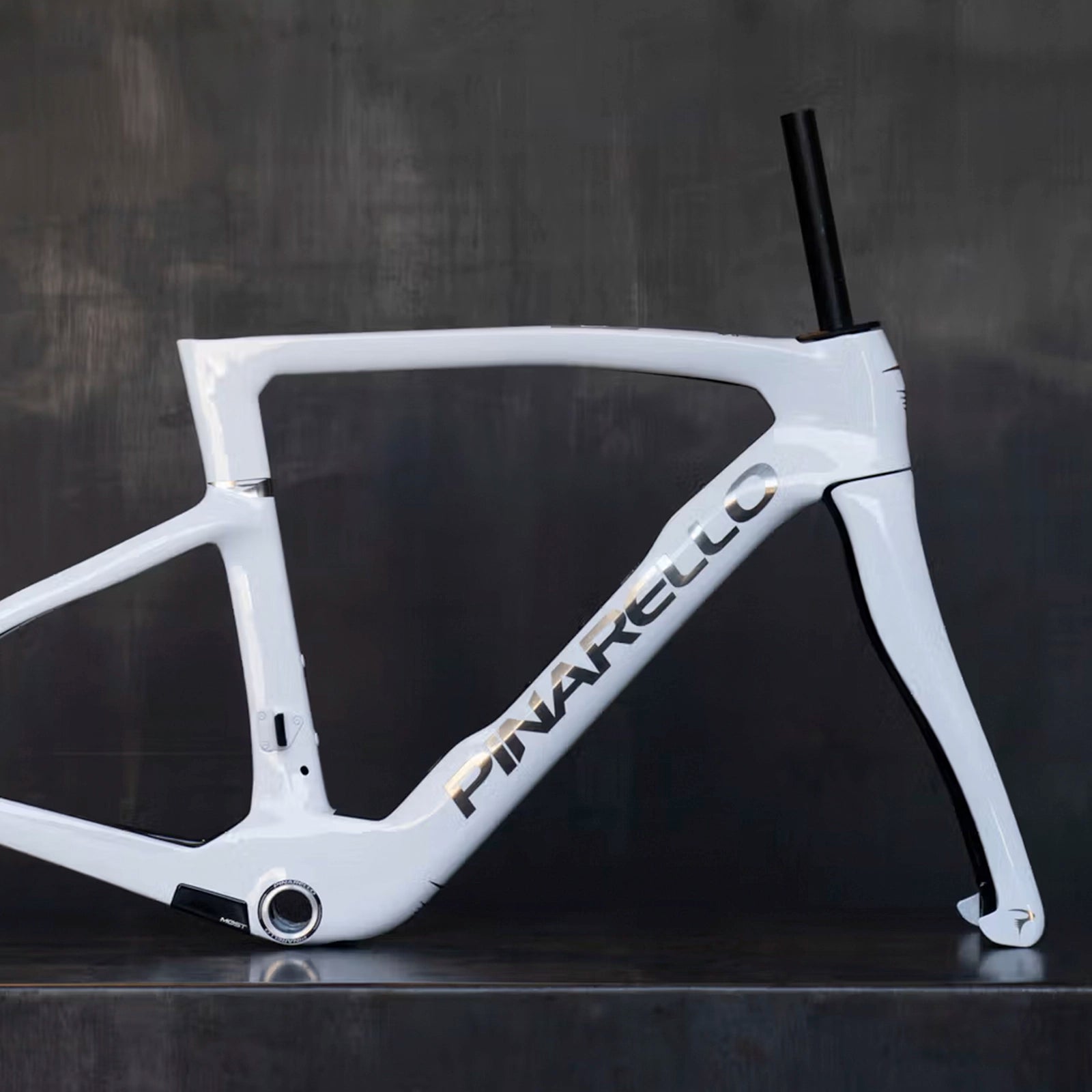 Pinarello DOGMA F Frame Kit – Edge Crystal White (2025)